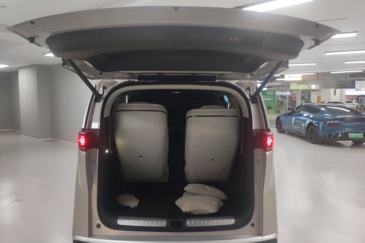 Used Denza D9 2023 PREMIER Founder Edition