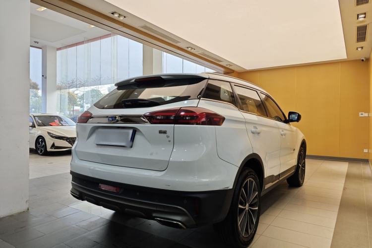 Used Geely Auto Emgrand X7 Sport 2018 1.8TD Automatic Two-Wheel Drive ZhiZun Model with 4G Connectivity
