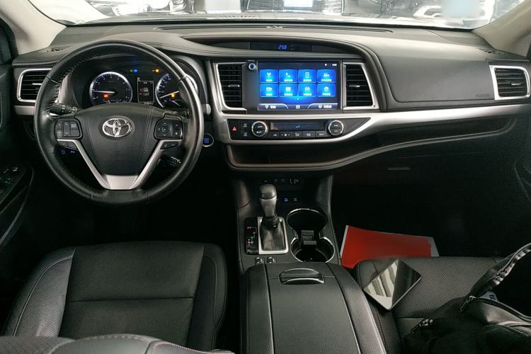 Used Toyota Highlander 2018 2.0T Four-Wheel Drive Luxury Version 7 Seats China VI Standard
