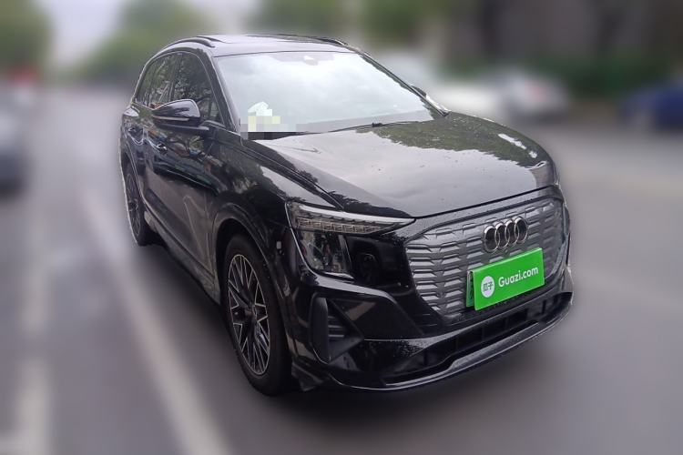 Used Audi Q5 e-tron 2023 40 e-tron Starry Edition Mecha Kit Front Right 45 Deg