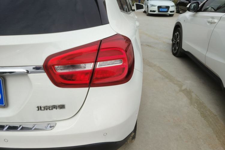 Used Mercedes-Benz GLA 2015 GLA 200 Fashion Model
