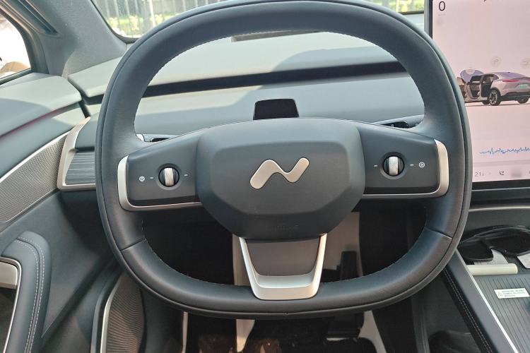 Used ONVO L60 2024 60 kWh All-Wheel Drive