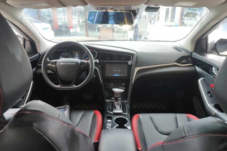 Used Venucia D60 2019 1.6L XL CVT Smart Connect Elite Edition
