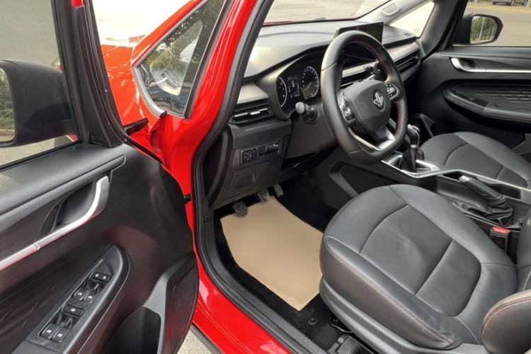 Used Livan X3 PRO 2022 1.5L Manual Little Cutie