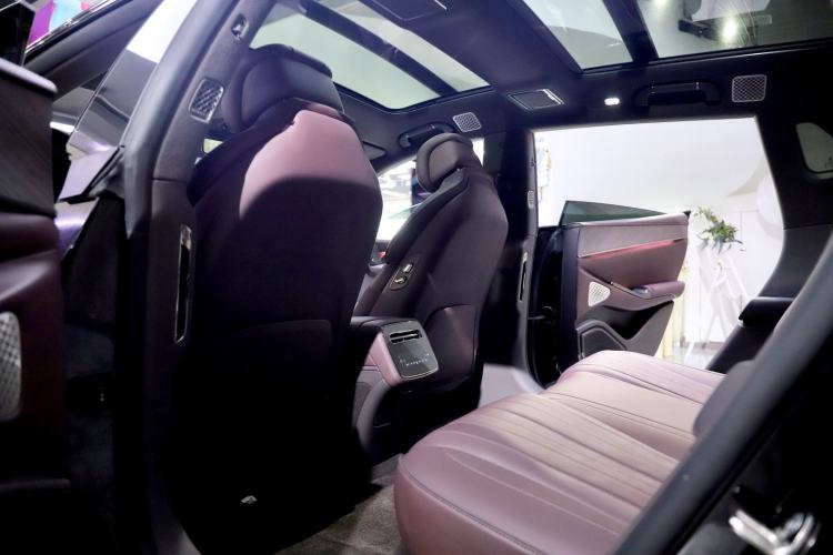 Used Denza Z9GT 2024 1100 4x4 Max First Edition Interior 14