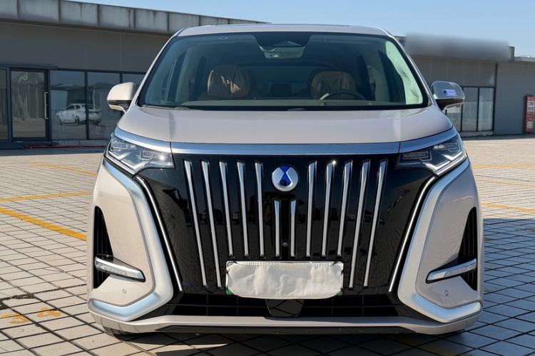 Used Denza D9 2022 EV 600 Four-Wheel Drive Flagship Model