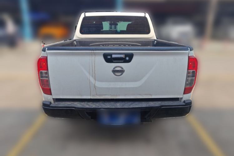 Used Nissan Navara 2017 2.5L Manual 4x4 Luxury Edition QR25