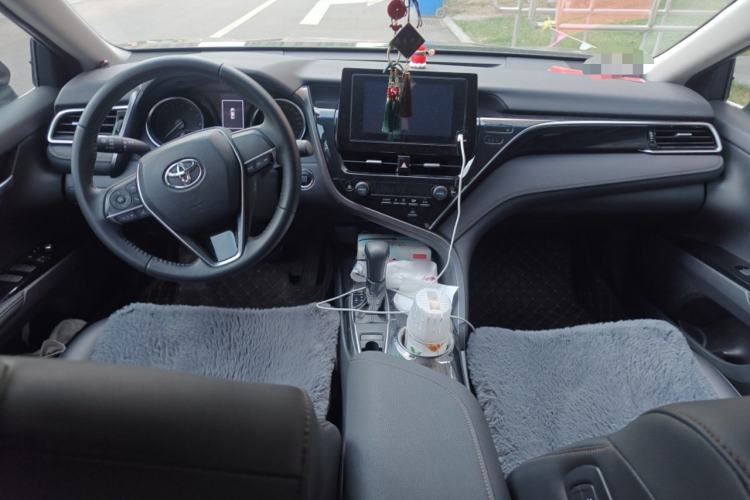 Used Toyota Camry 2023 2.0GVP Premier Edition Center Console