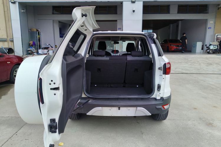 Used Ford EcoSport 2017 1.5L Manual Comfort Model Trunk