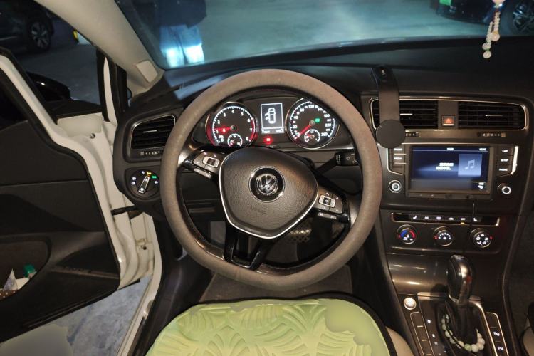 Used Volkswagen Golf 2017 230TSI Automatic Luxury Million-Vehicle Commemorative Edition
