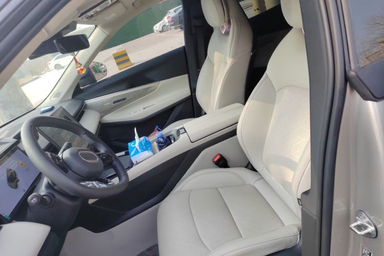 Used Lynk & Co 08 EM-P 2025 245km Ultra-Long Range Halo Left Front Seat