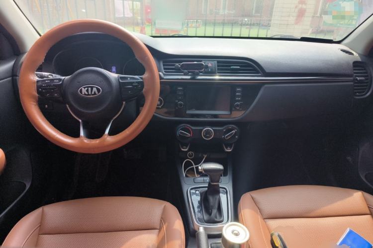 Used Kia KX Cross 2018 1.6L Automatic Dynamic Sunroof Version Center Console