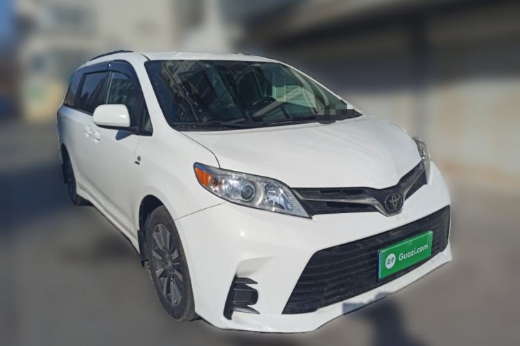 Used Toyota SIENNA 