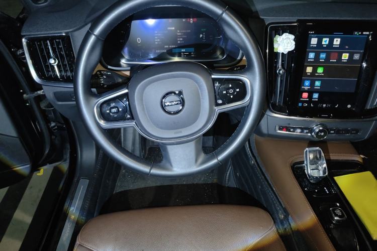 Used Volvo S90 New Energy 2023 T8 Plug-in Hybrid All-Wheel Drive Long-Range Zhiyi Luxury Edition Steering Wheel