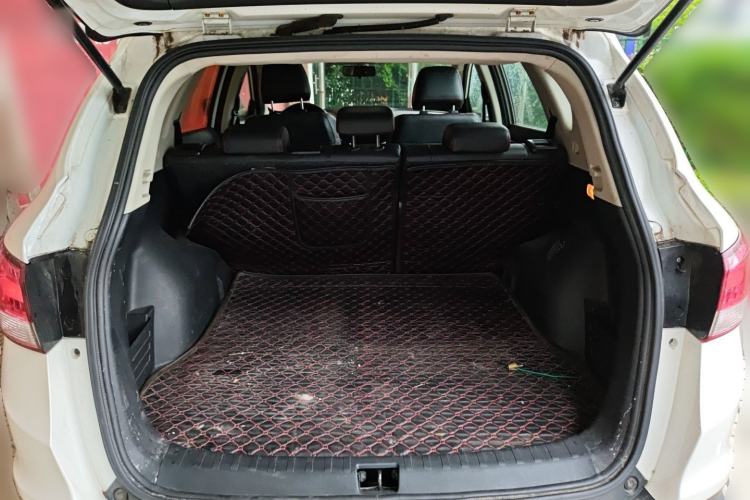 Used Dongfeng Aeolus AX7 2016 2.0L Manual Zhuyue Model Trunk