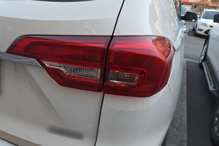 Used Haval M6 2019 1.5T Manual Two-Wheel Drive Elite Version China VI Standard Right Rear Taillight