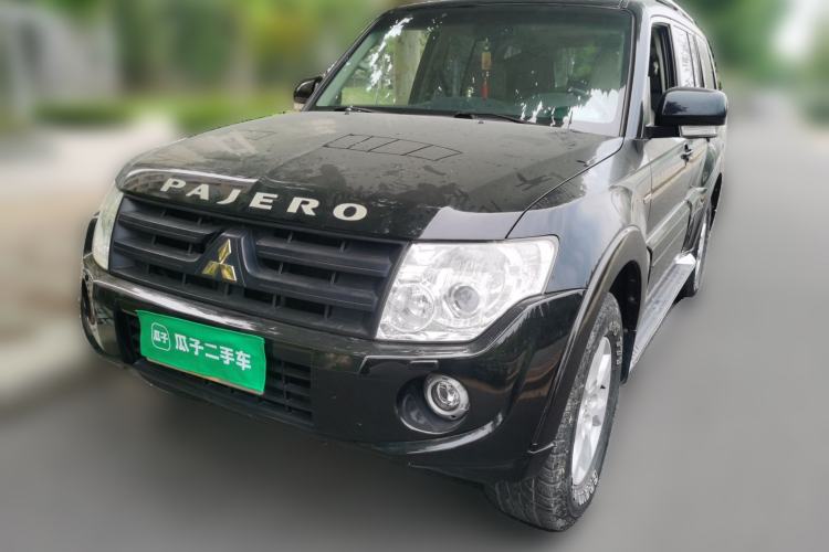 Used Mitsubishi Pajero 2012 3.0L Luxury Edition Guazi used car, China used car export, Used car for sale, Used  cars, Cheapest cars for sale