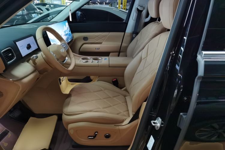 Used Chery T11 2026 Model 220 Rear-Drive Dual IMAX Theater Edition Left Front Seat