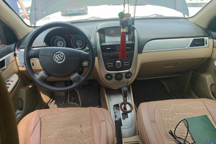Used Buick Excelle 2013 1.5L Automatic Classic Model
