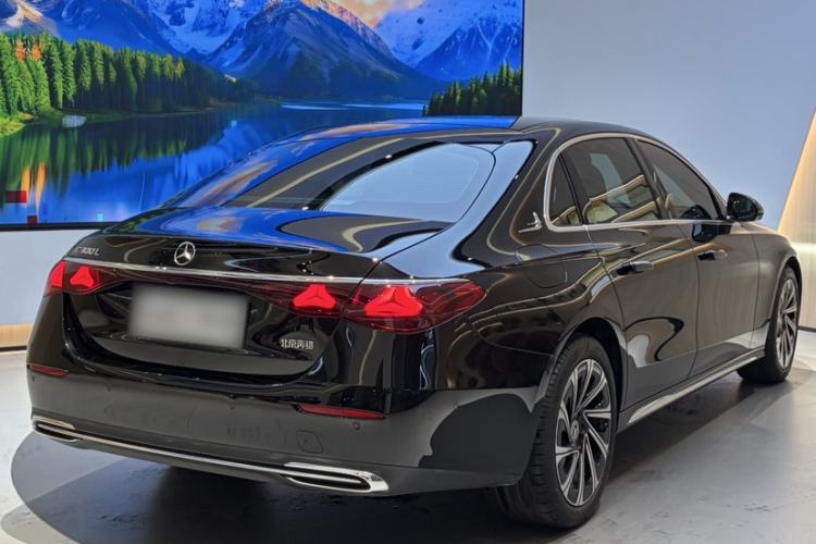 Used Mercedes-Benz E-Class 2025 E 300 L Luxury Model Exterior 6