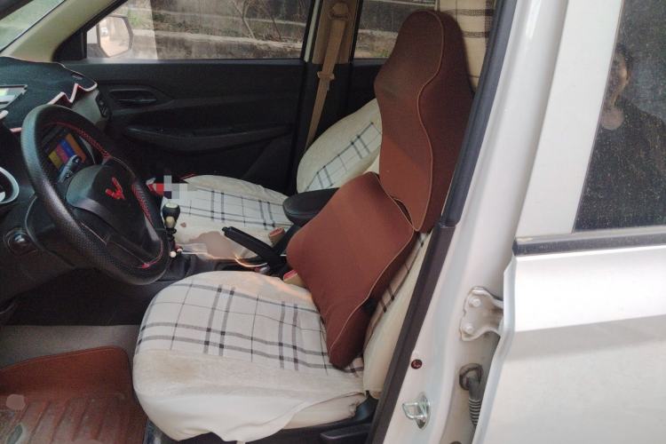 Used Wuling Hongguang 2021 1.5L S Standard Version LAR Left Front Seat