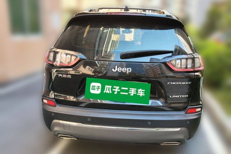 Used Jeep Cherokee 2019 2.0T 2WD Enjoyment Edition China V