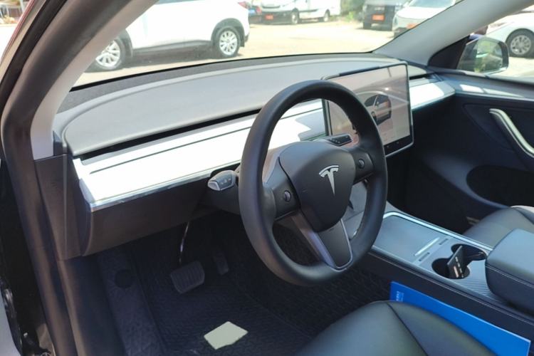Used Tesla Model Y 2023 Rear-Wheel-Drive Version
