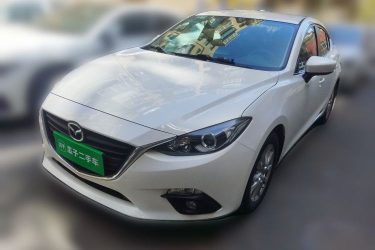 Used Mazda 3 Axela 2016 Sedan 1.5L Automatic Comfort Model