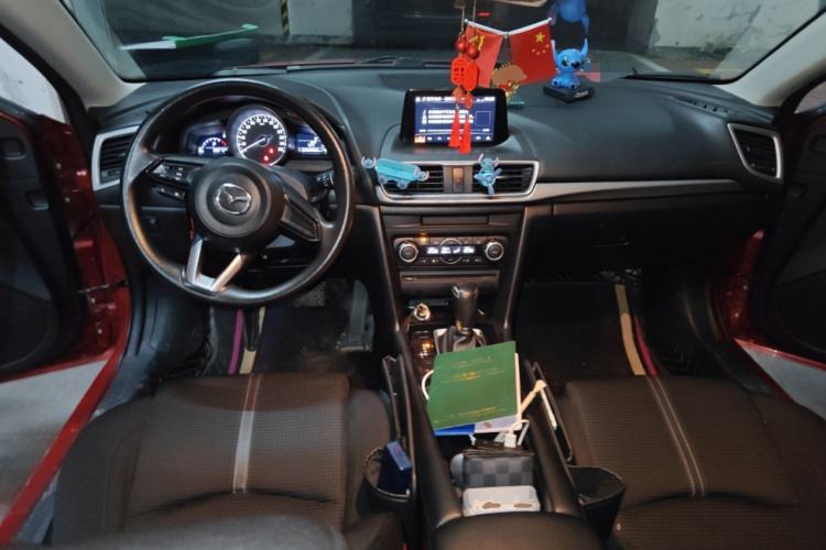 Used Mazda 3 Axela 2019 Cloud-Controlled Sedan 1.5L Automatic Luxury Model China VI Standard Center Console