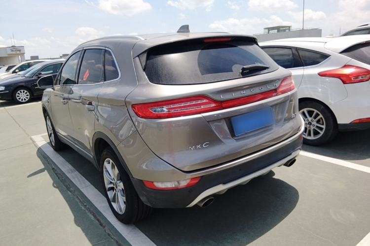 Used Lincoln MKC 2017 2.0T Two-Wheel-Drive Luxury Edition
