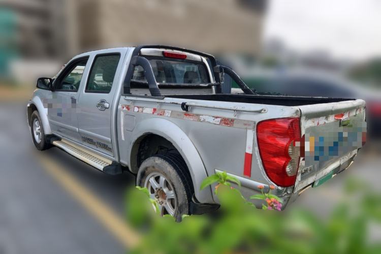 Used Great Wall Wingle 5 2013 2.0T European Version Two-Wheel Drive Elite Edition 6MT Big Double Cab GW4D20B
