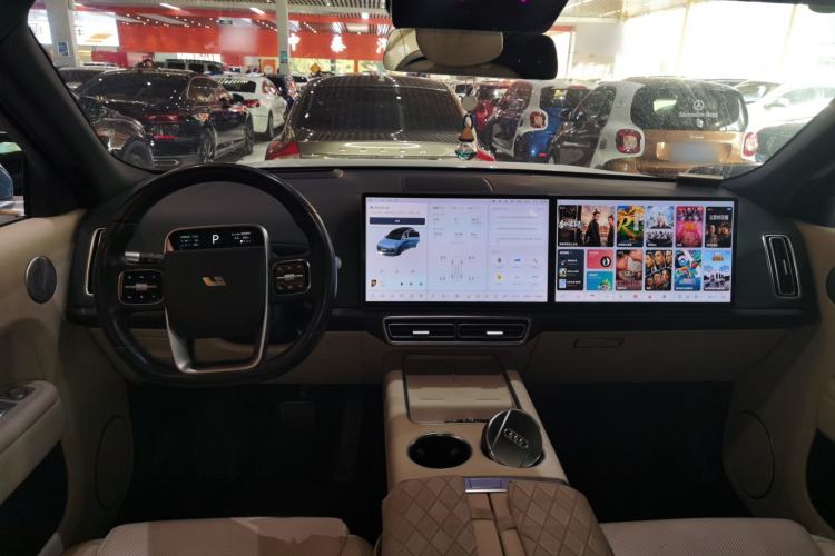 Used Li Auto L8 2023 Air model
