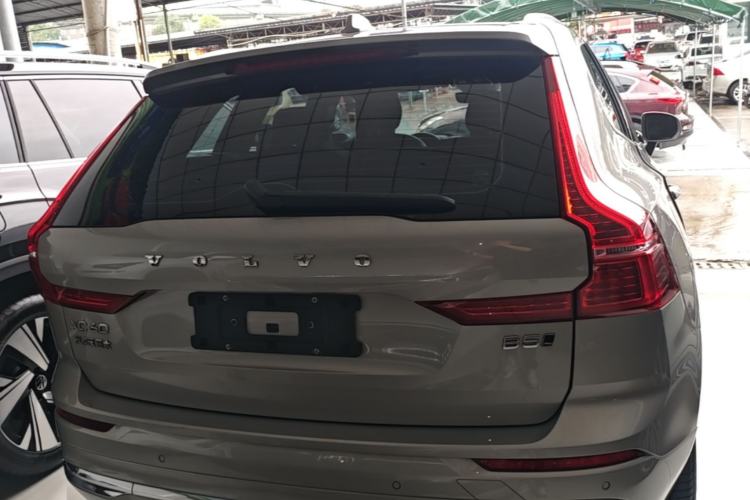 Used Volvo XC60 2023 B5 4x4 Smart Luxury Edition