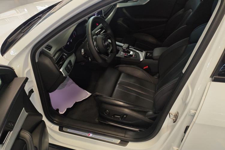 Used Audi A4L 2022 40 TFSI Luxury Dynamic Model