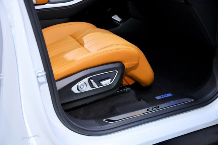 Used XPeng G9 2025 625 Long-Range Max Interior 7