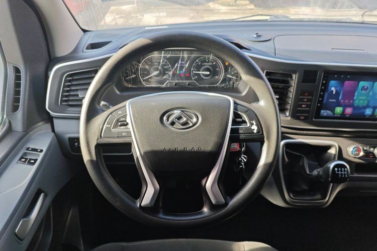 Used SAIC MAXUS Xintu V80 2021 2.0T PLUS Manual All-Around King Long Wheelbase Mid-Roof Variant with 6/7/8/9 Seats
