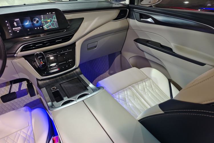 Used Buick GL8 2021 ES Landtrek 653T Comfort Edition
