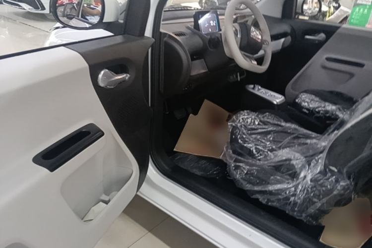 Used CHANGAN NEVO Lumin 2026 Model Treasure Edition 205km Passionate Beige Ningde
