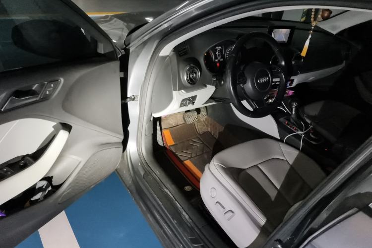 Used Audi A3 2014 Sportback 35 TFSI Automatic Comfort Model Driver Seat