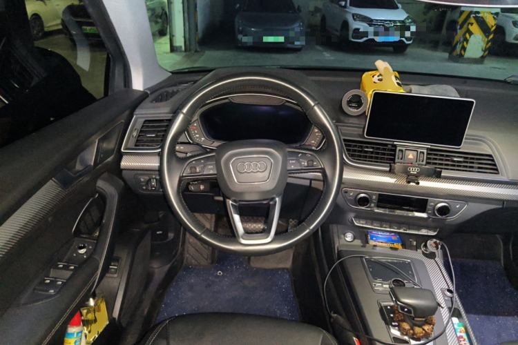 Used Audi Q5L 2020 45 TFSI Prestige Fashion Model Steering Wheel