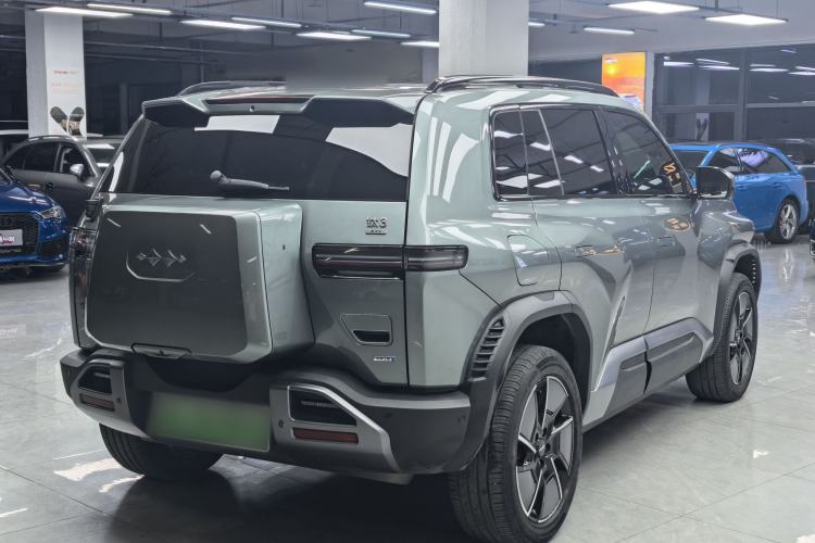 Used Formula Leopard Titanium 3 2025 501KM All-Wheel Drive Intelligent Driving Ultra Version
