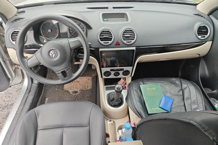 Used Volkswagen Lavida 2013 Classic 1.6L Manual Fashion Edition
