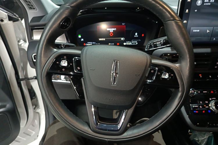 Used Lincoln Corsair 2022 Revised Version 2.0T Two-Wheel Drive Luxury Edition Steering Wheel