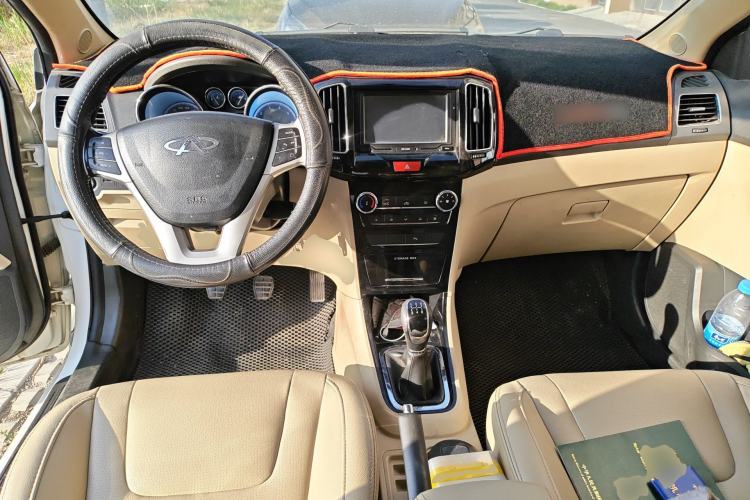 Used Chery E3 2013 1.5L Manual ZhiShang Model Center Console