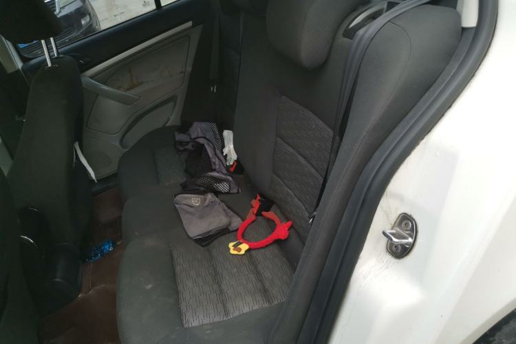 Used Skoda Octavia 2015 Classic Model 1.6L Manual Eado Version
