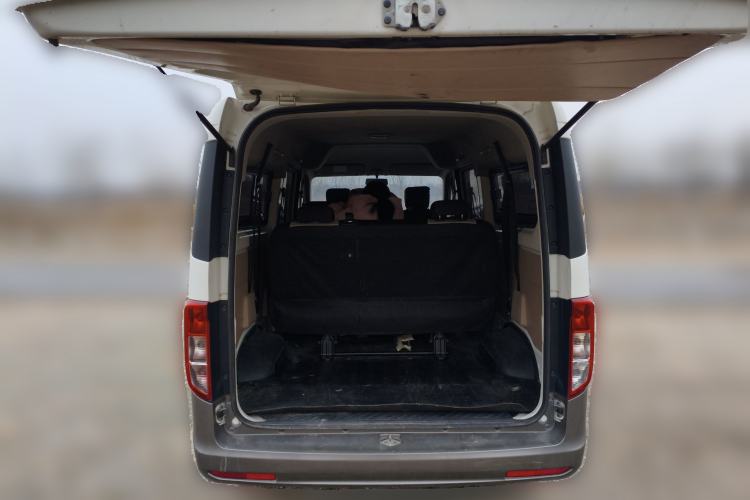 Used CHANGAN KUAYUE Xing V5 EV 2021 Luxury 7-Seater Passenger Van with Lingdian System Trunk