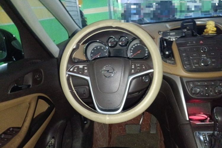Used Opel Zafira 2013 1.4T Seven-Seater Luxury Model Steering Wheel
