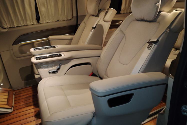 Used Mercedes-Benz V-Class 2021 V 260 L Long-wheelbase Luxury Edition