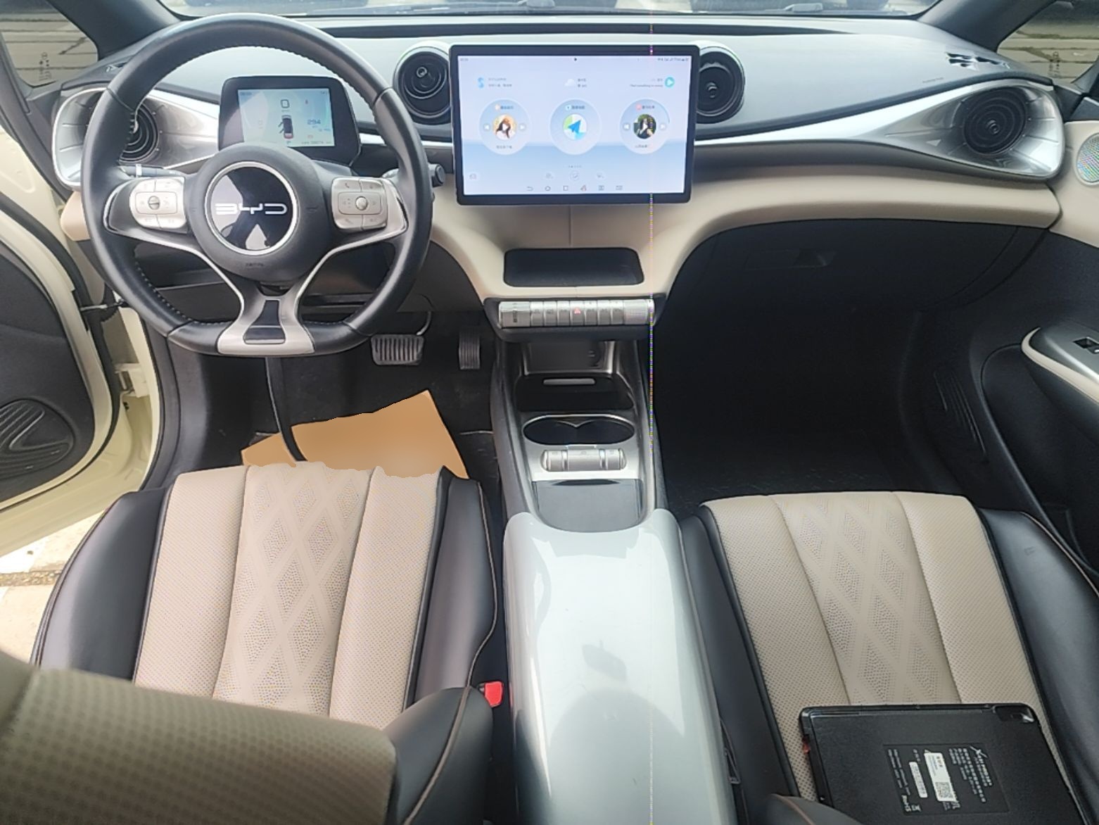 BYD Dolphin 2023 420 km Free Version — снимка 17