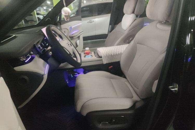 Used GAC Trumpchi Xiangwang S7 2025 205 km Max LiDAR Version Left Front Seat